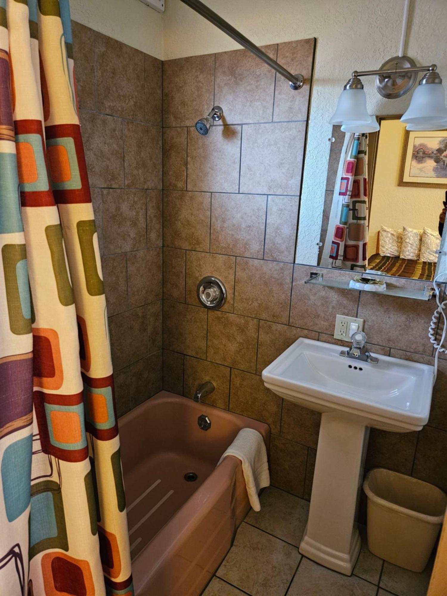 Travel Inn Motel Кениън Сити Екстериор снимка