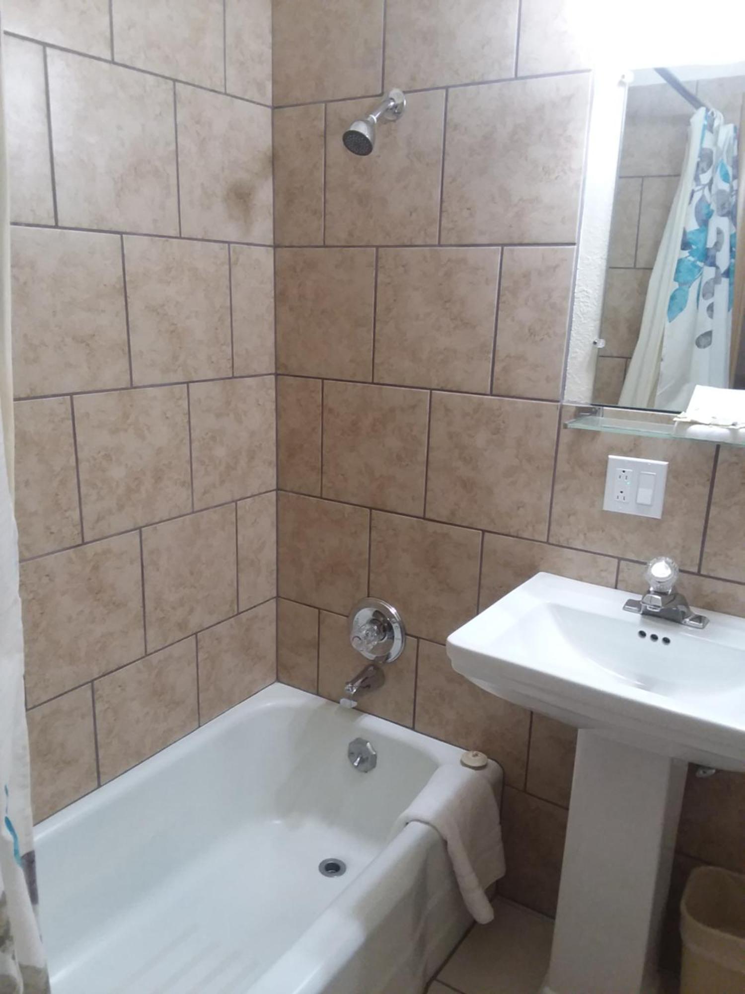 Travel Inn Motel Кениън Сити Екстериор снимка