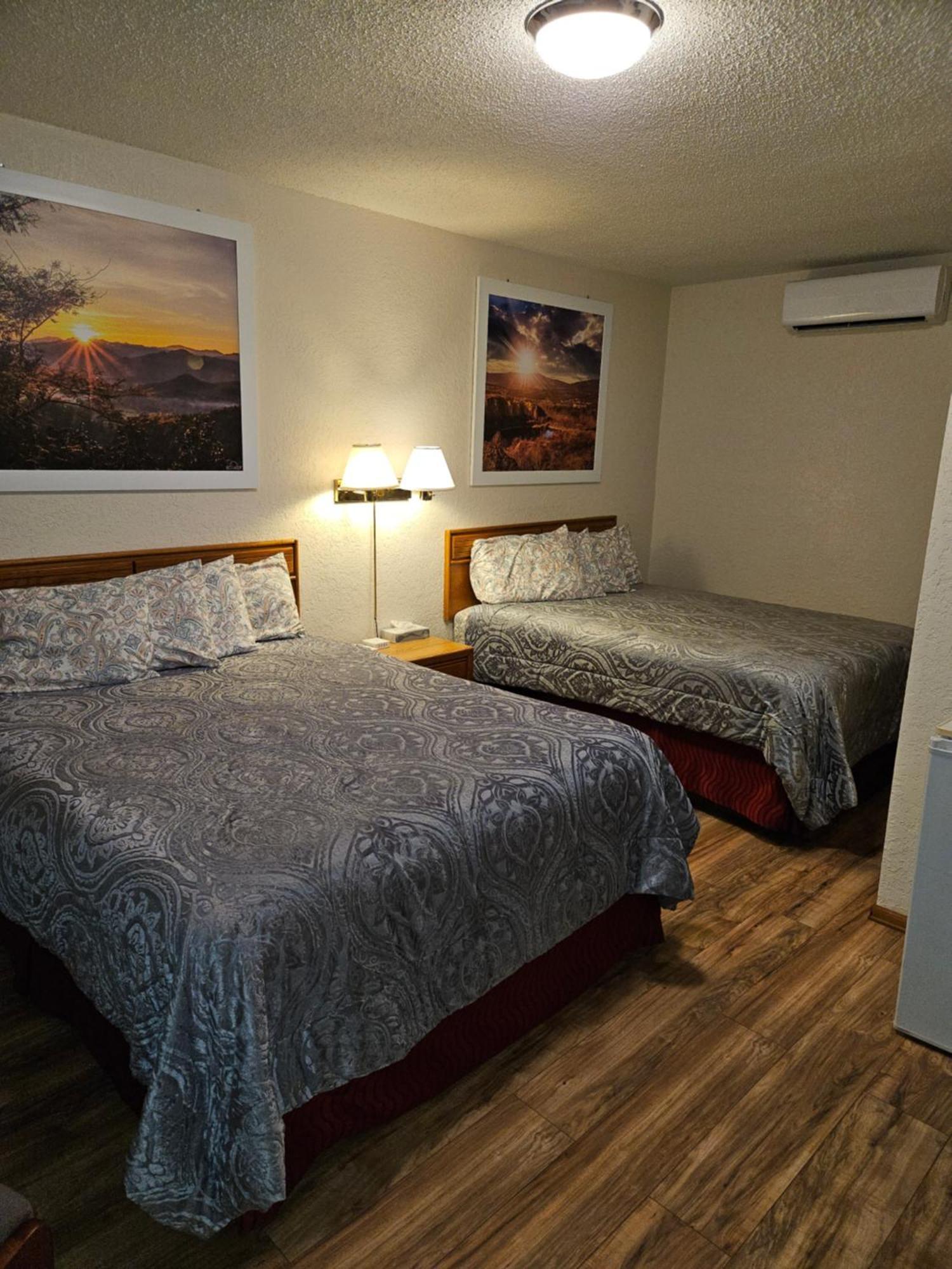 Travel Inn Motel Кениън Сити Екстериор снимка