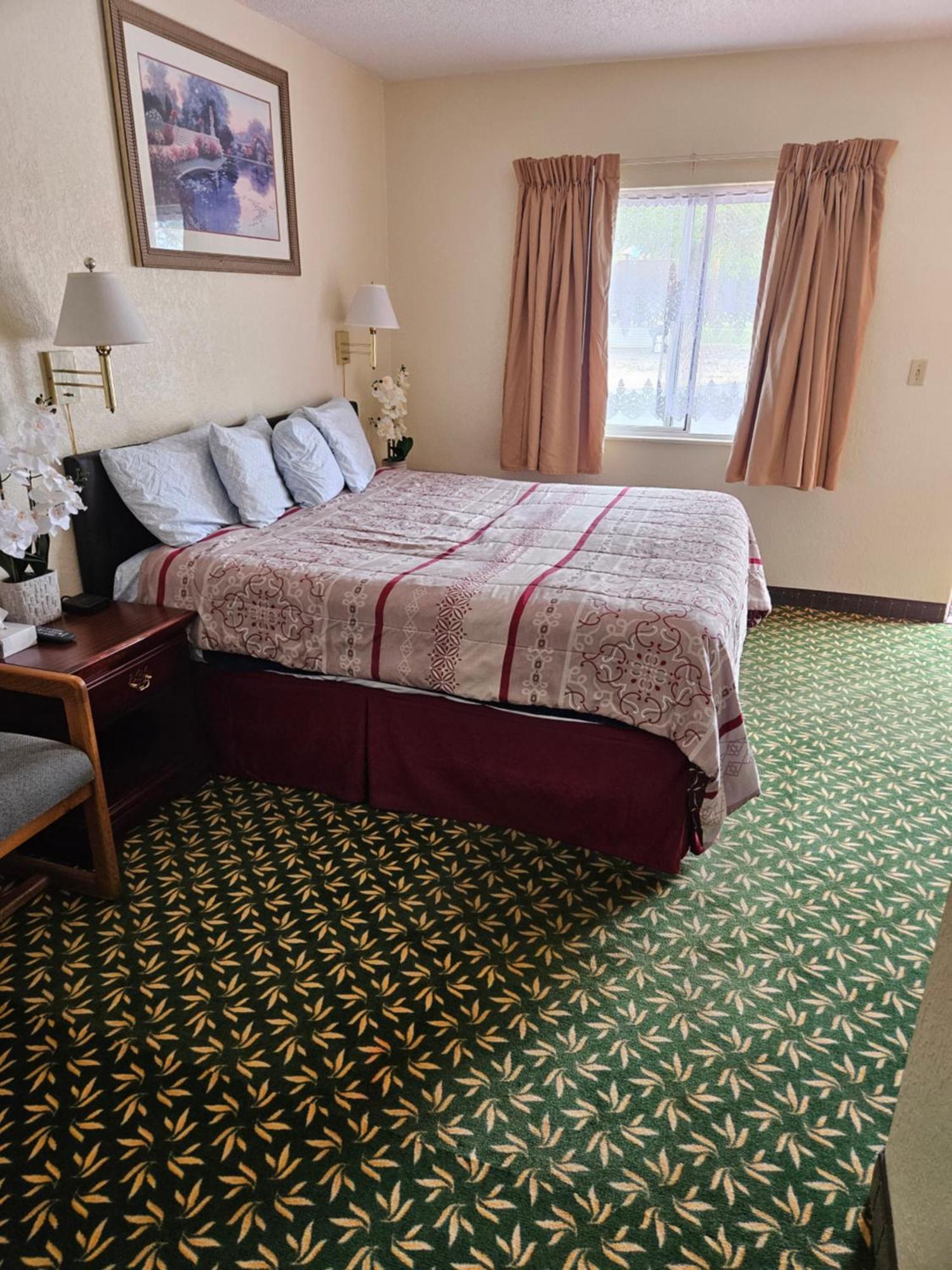 Travel Inn Motel Кениън Сити Екстериор снимка